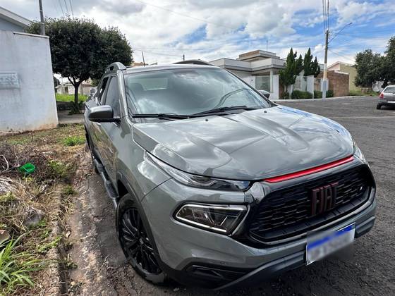 FIAT TORO 1.3 TURBO 270 FLEX ULTRA AT6 FIAT TORO 1.3 TURBO 270 FLEX ULTRA AT6